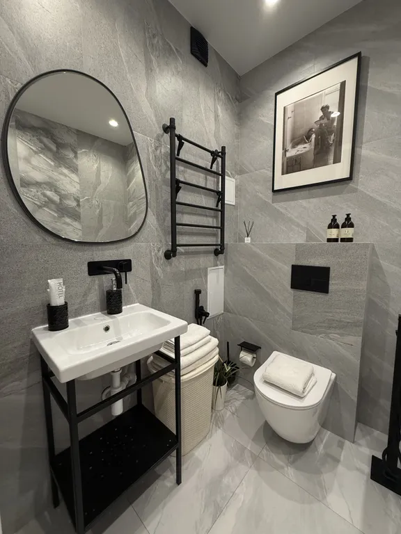 Современный апартамент в тихом районе