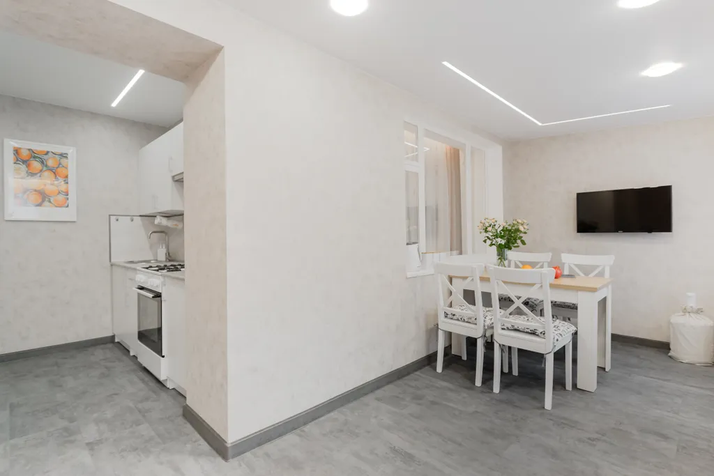 Просторная 2-комнатная квартира с дизайнерским ремонтом