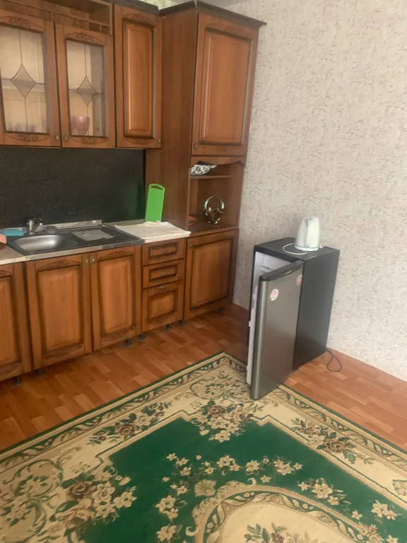 Деревенский дом, в восьми километрах от Каспийского моря