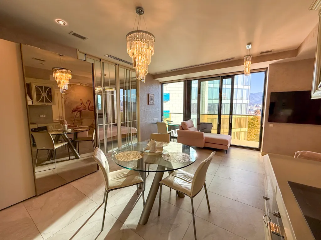 Двухкомнатная квартира на берегу моря, Bellevue Residence