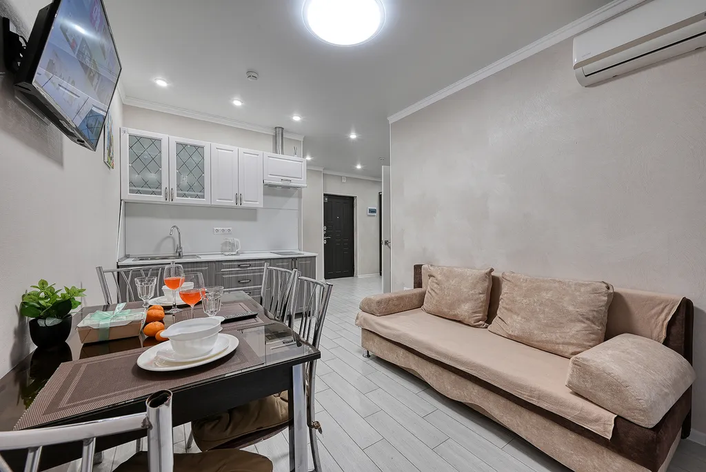 Квартира с отдельной спальней рядом с Казино и Ред Ареной 02