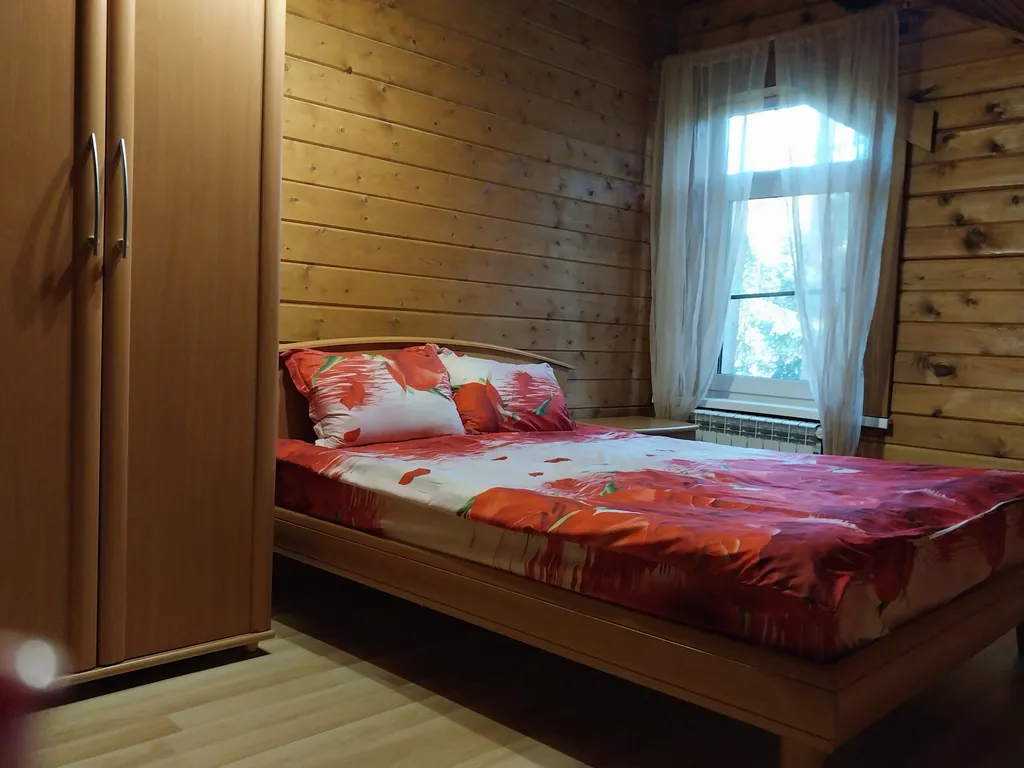 Котедж-дуплекс на берегу озера Глубокое