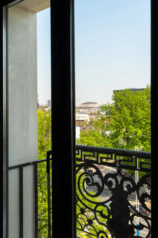 Респектабельная квартира в неоклассическом стиле в ЖК Казахстан