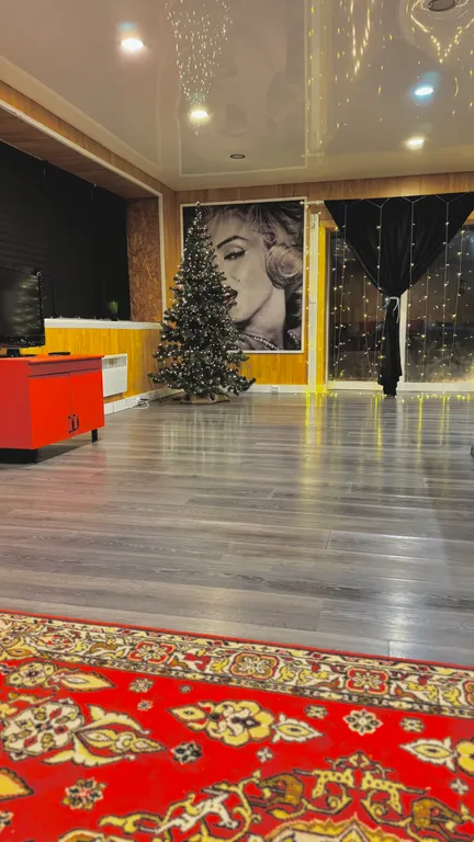 Уютный дом в черте города