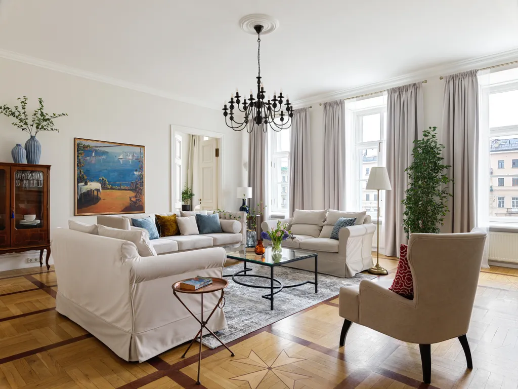 У Невского с видом на Фонтанку