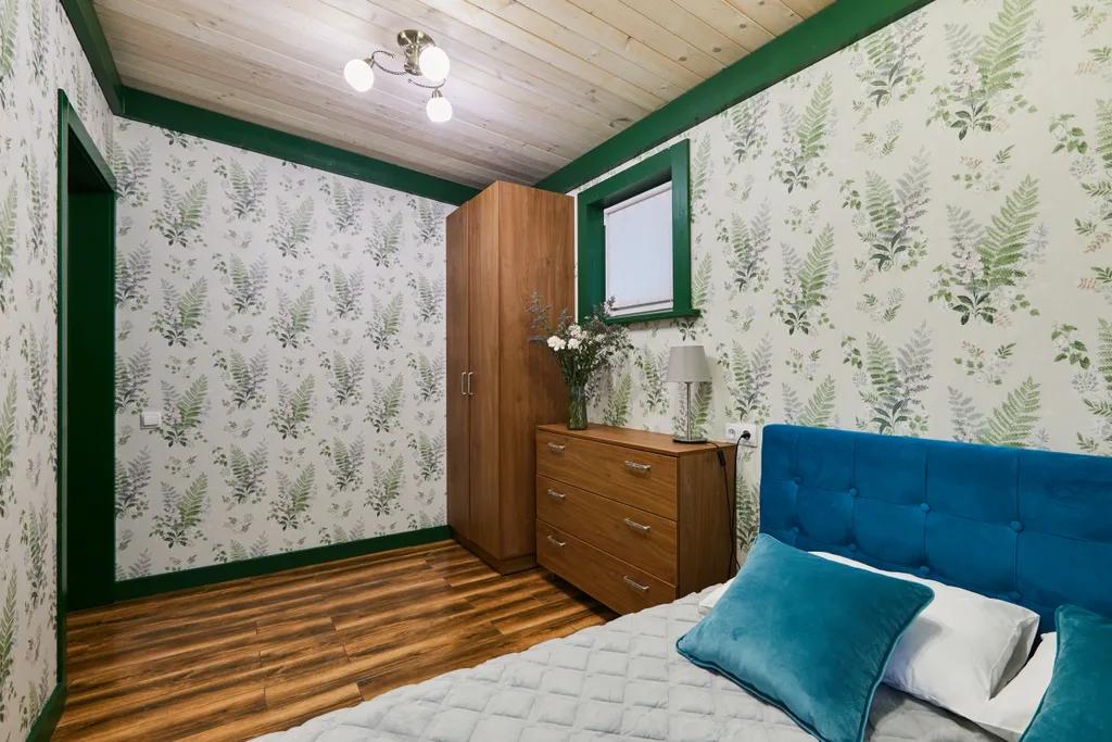 Большой коттедж с 5 спальнями, камином и террасой, Ромашка