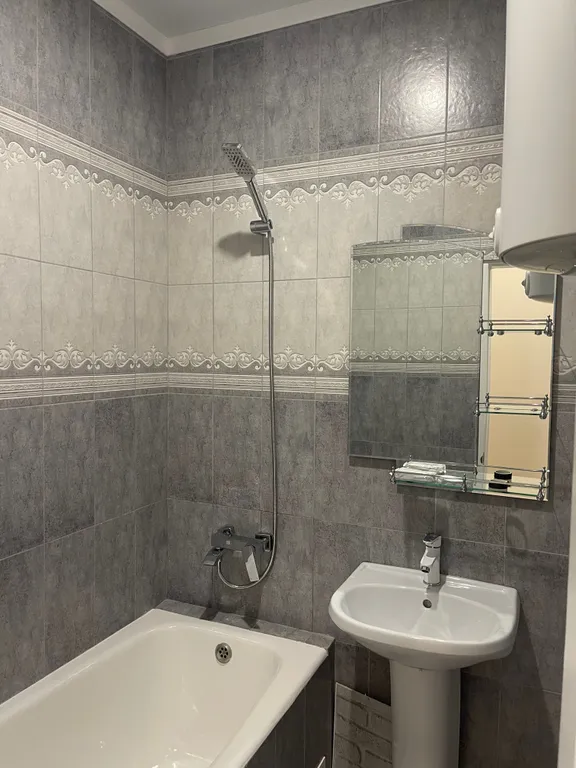 Квартира 3-комнатная Квартира у пляжа Марнеро — Сухум