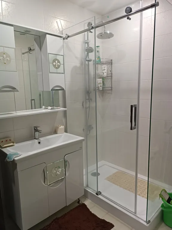 Уютная квартира в спальном районе недалеко от моря, с видом на горы