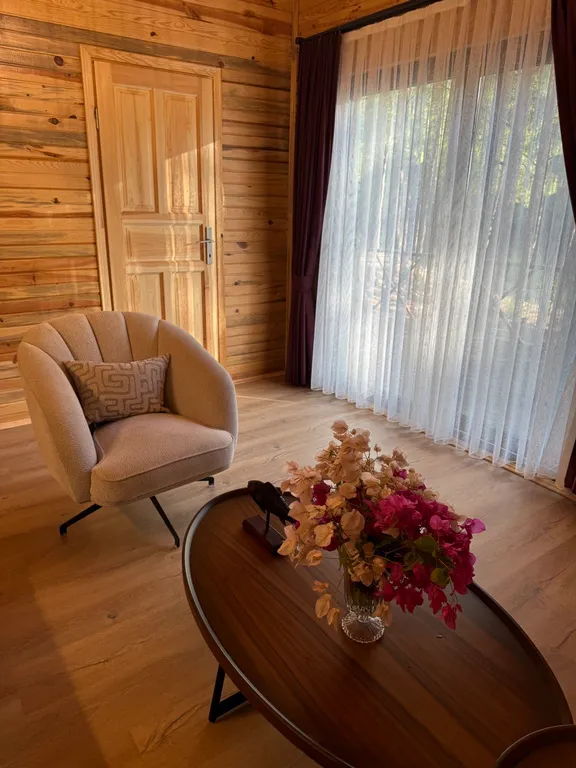 Просторное эко бунгало в сосновом лесу на побережье Турции