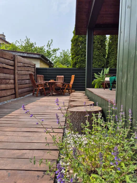 Сказочный уютный домик у моря