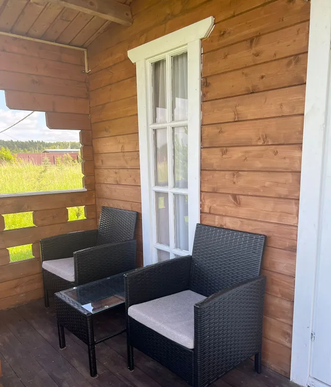 Коттедж Уютный домик на большом участке у озера — Никулино