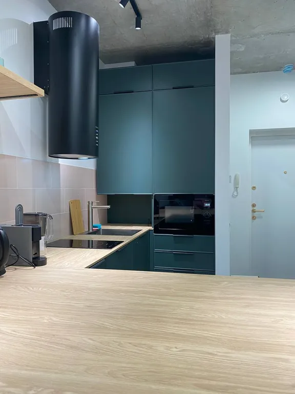 Апартаменты "Пикассо" - индустриальный шик с яркими акцентами