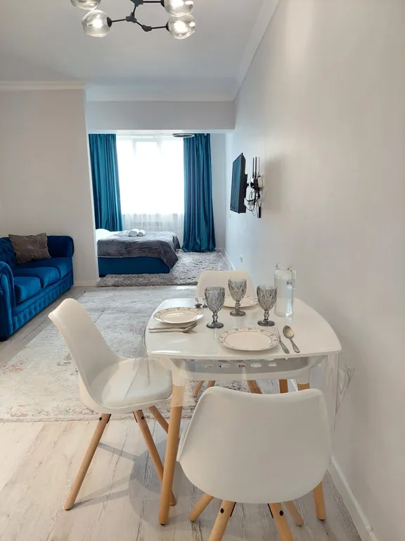 Квартира Романтическая студия в Молодежке — Алматы