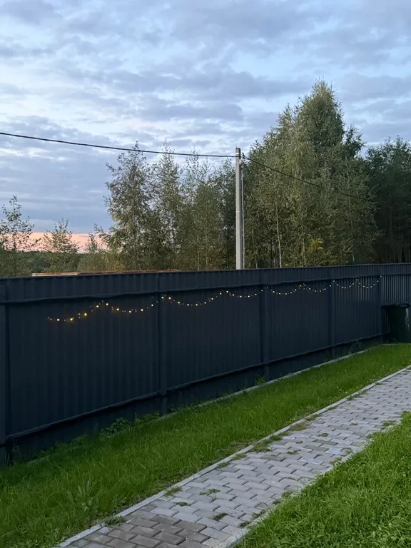 Уютный дом a-frame на окраине леса
