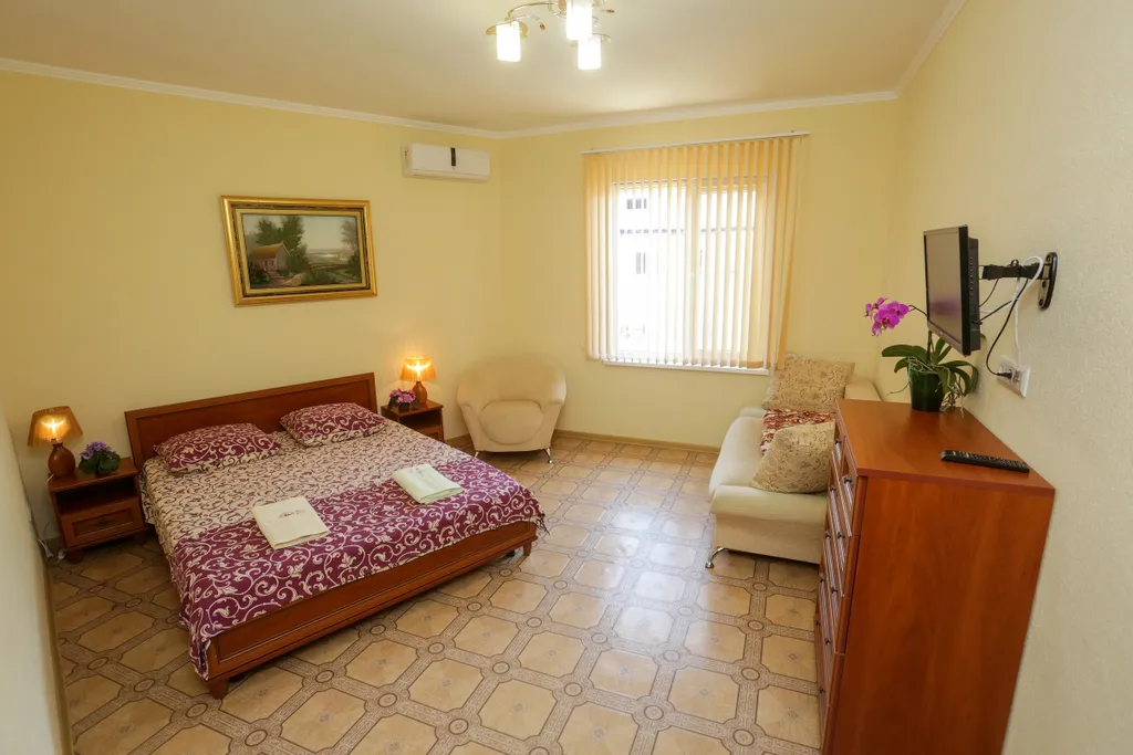 Квартира Комната — аренда посуточно в Орджоникидзе