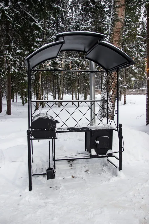 Маленький домик в лесу на Живописной улице