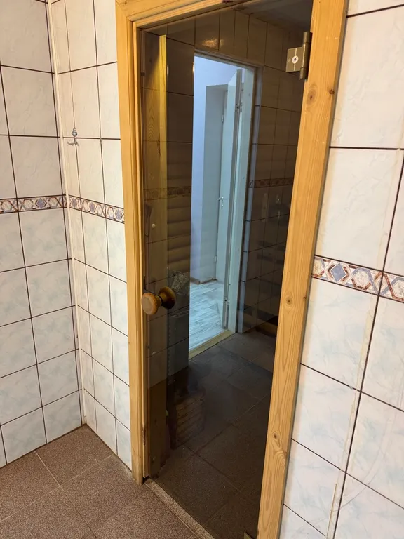 Комната с кухней-гостиной и сауной