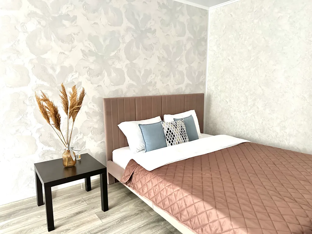 Квартира Апартаменты в центре у автовокзала — аренда посуточно в Новомосковск