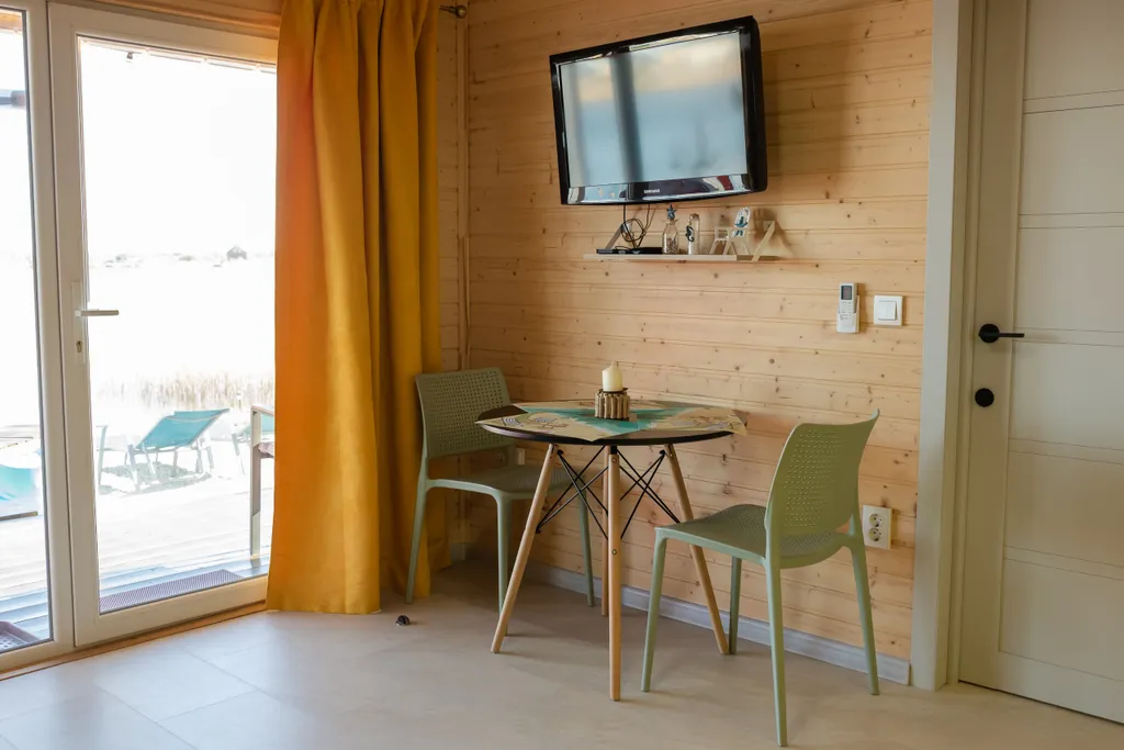 Коттедж Дом на берегу озера с банным чаном — Сокольники