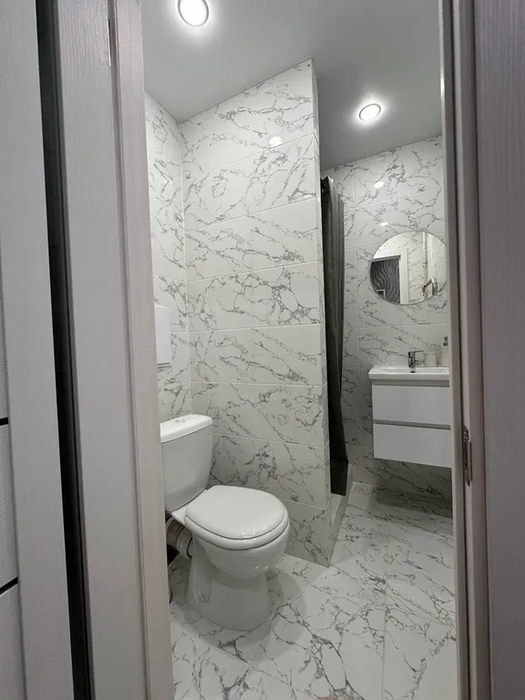 Двухкомнатная квартира Монро в центре