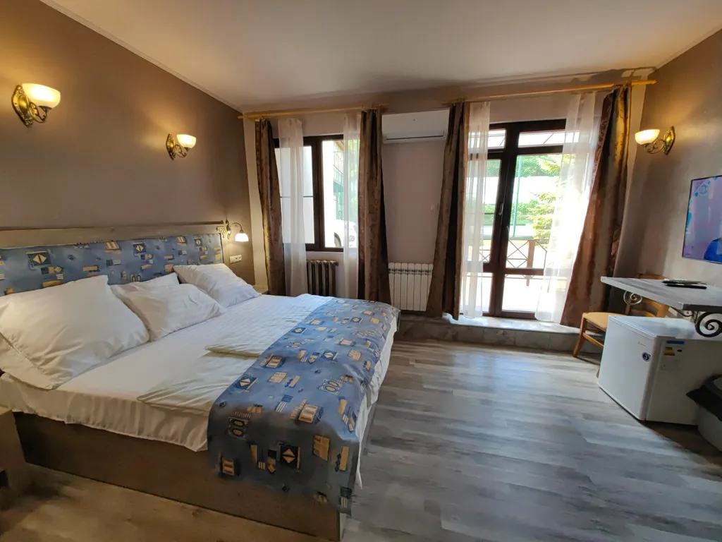 Уютный номер с видом на горы