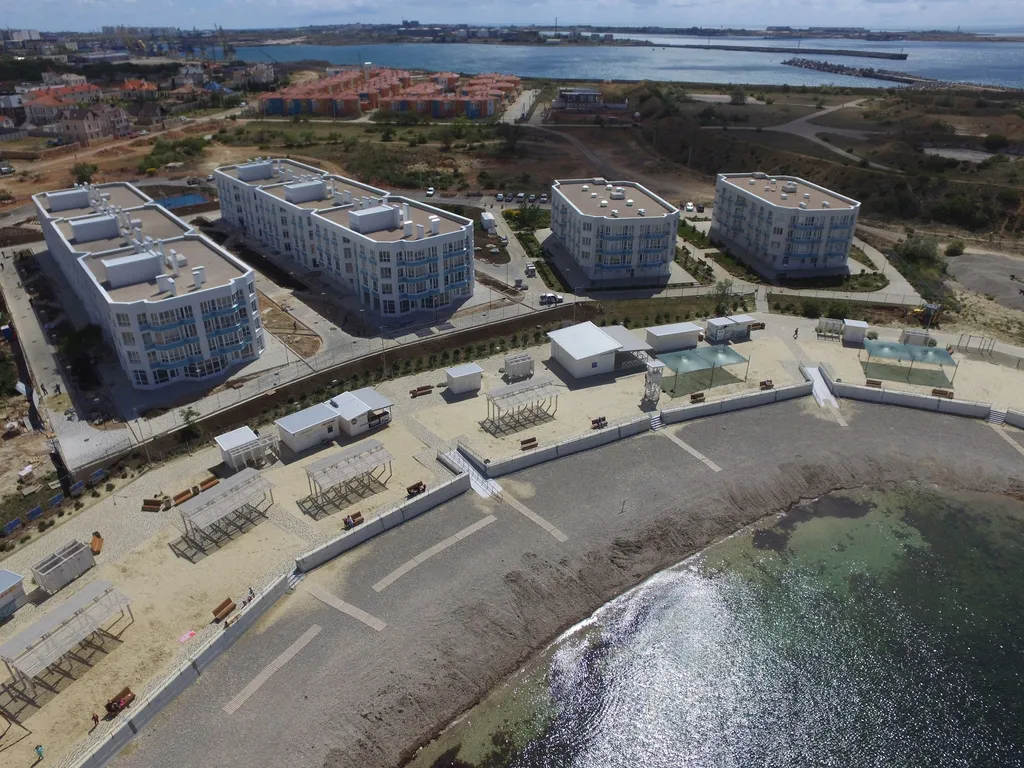 Апартаменты у моря с собственным бассейном