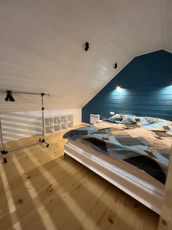 Дом в окружении леса