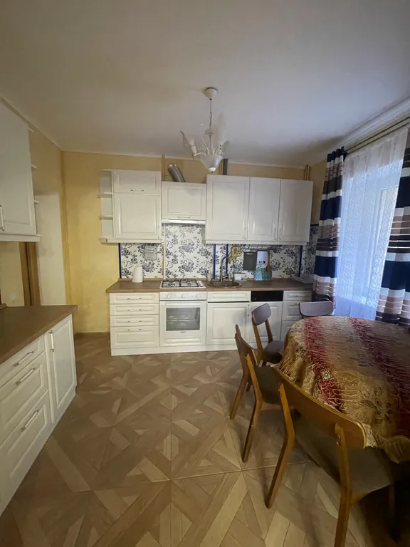 Квартира 4-комнатная Квартира — Светлогорск