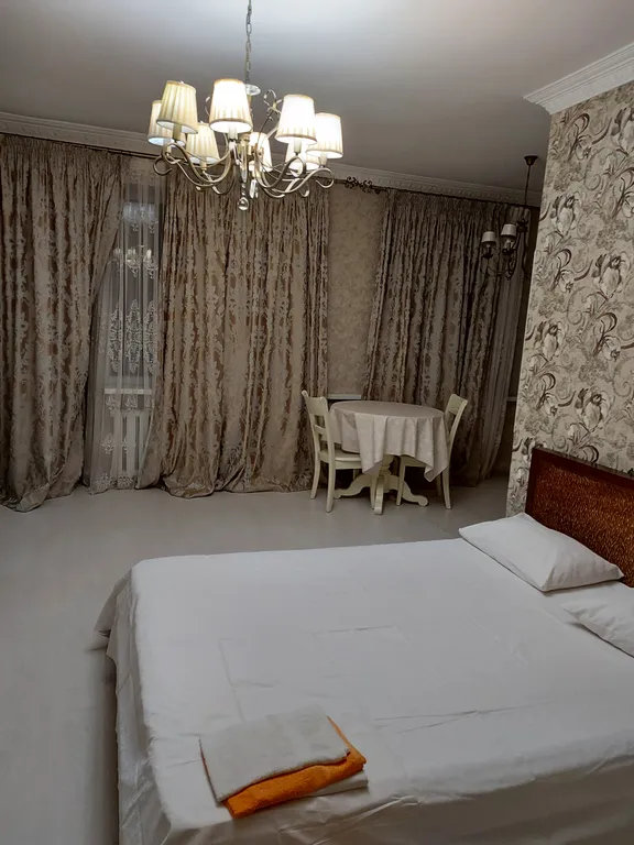 Квартира В центре города Нальчика уютная  чистая студия для Вас — аренда посуточно в Нальчик