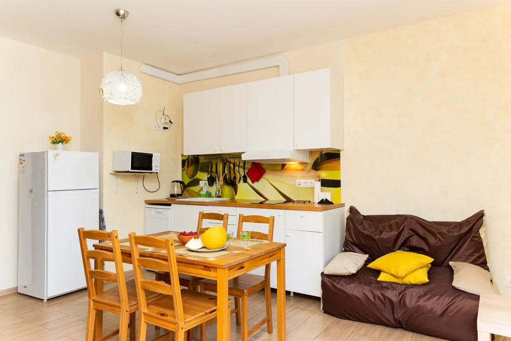 Просторная студия с видом на горы