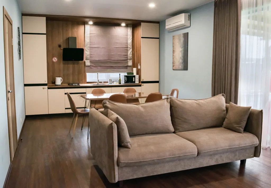 Дом с бассейном