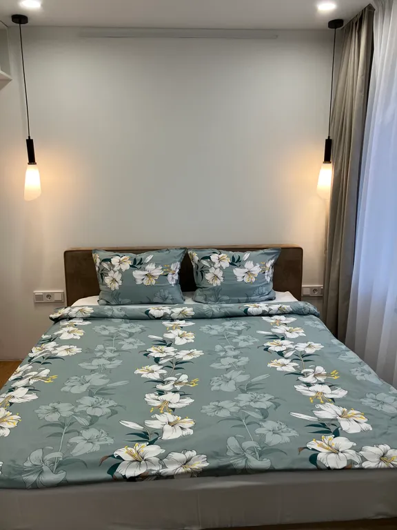 Студия в новом доме, центр