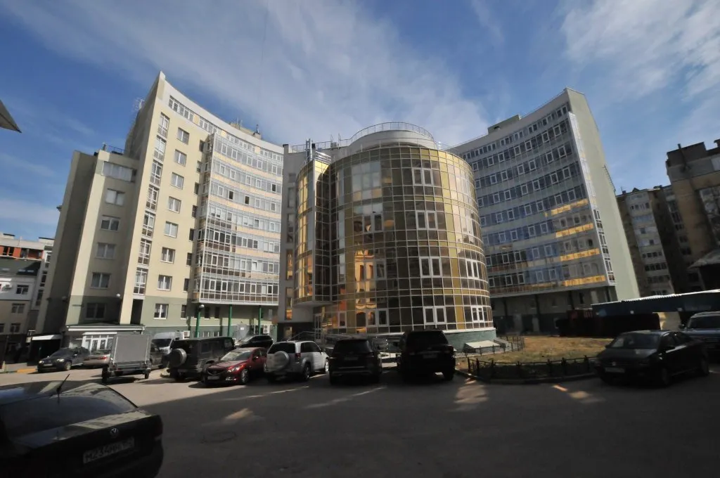 Новостройка в центре города с закрытой парковкой