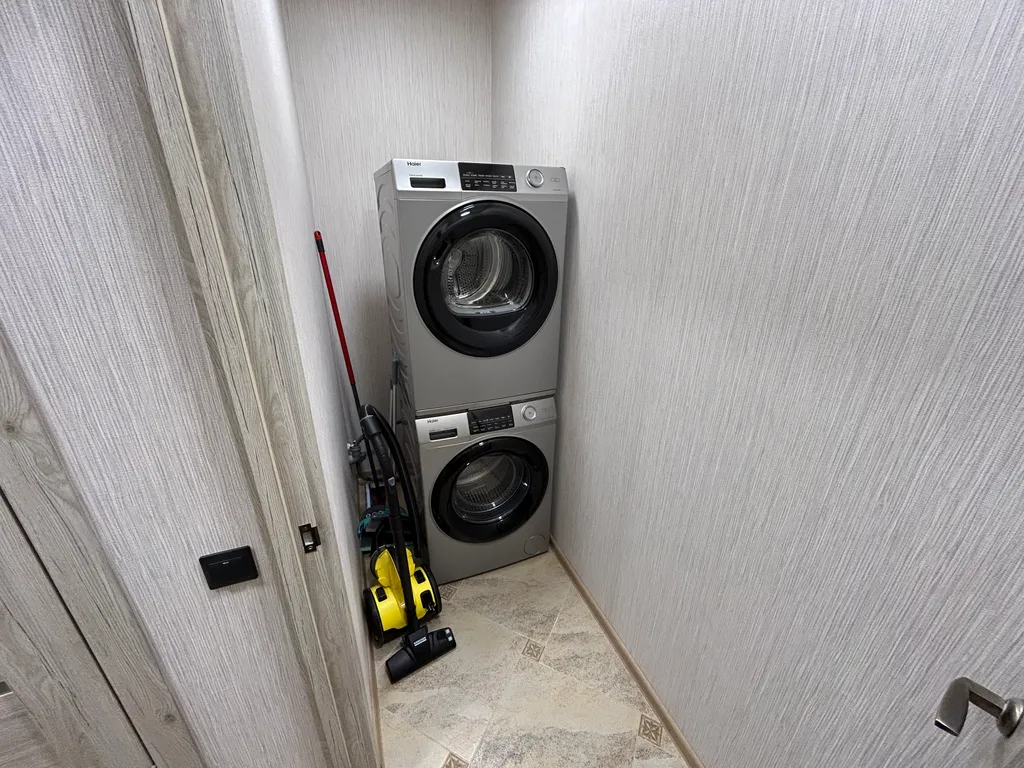 Квартира Новая уютная 4-комнатная квартира — Санкт-Петербург