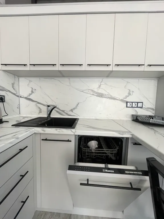 Квартира Стильная и молодежная квартира студия у моря — Сириус