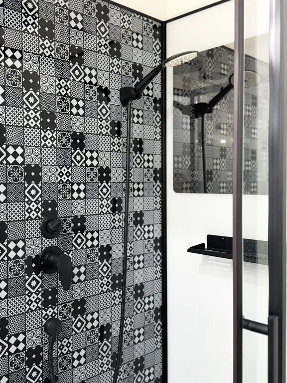 Стильная квартира в центре Мурманска на ул. Октябрьской, 3