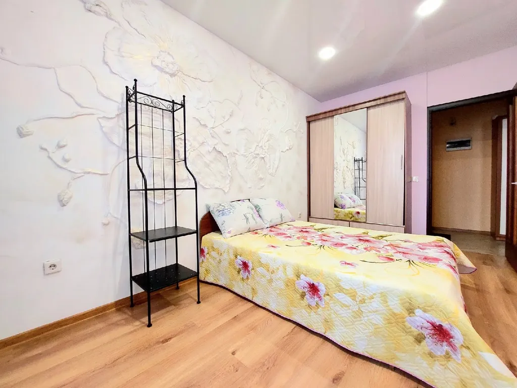 2-х комнатная квартира в тихом районе ЖК 8 Квартал