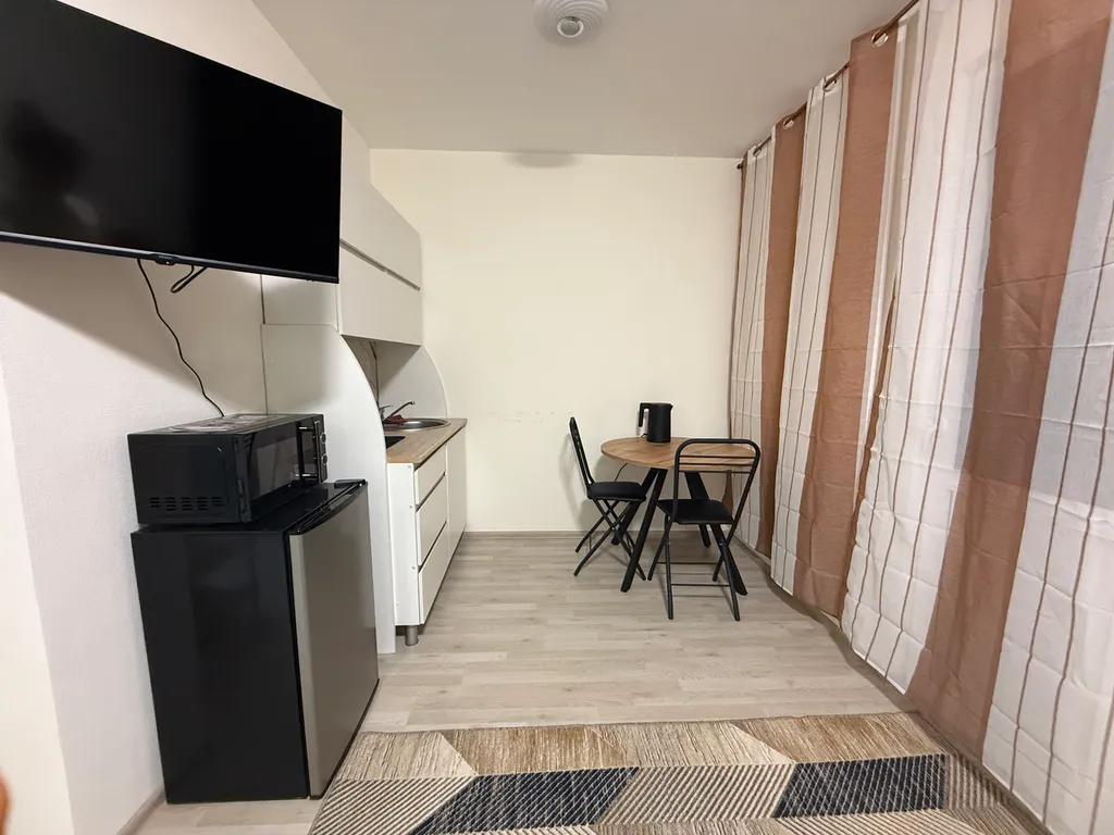 Студия в новом доме с видом на лес