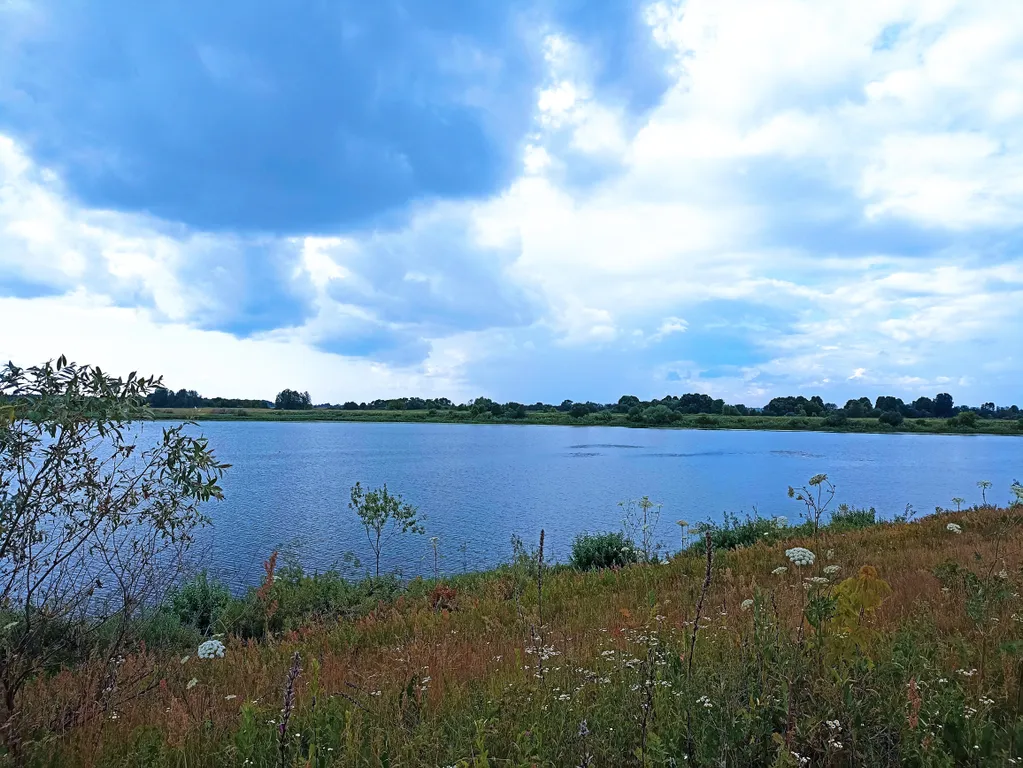 Уютный домик рядом с озером