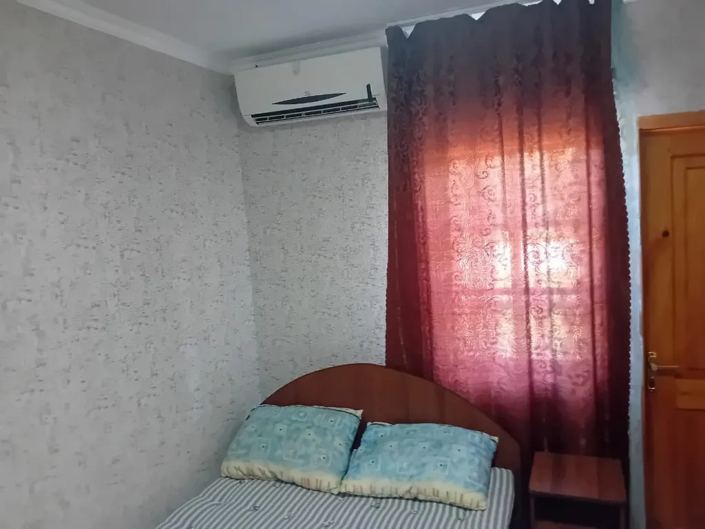 Трехместный номер с основными удобствами