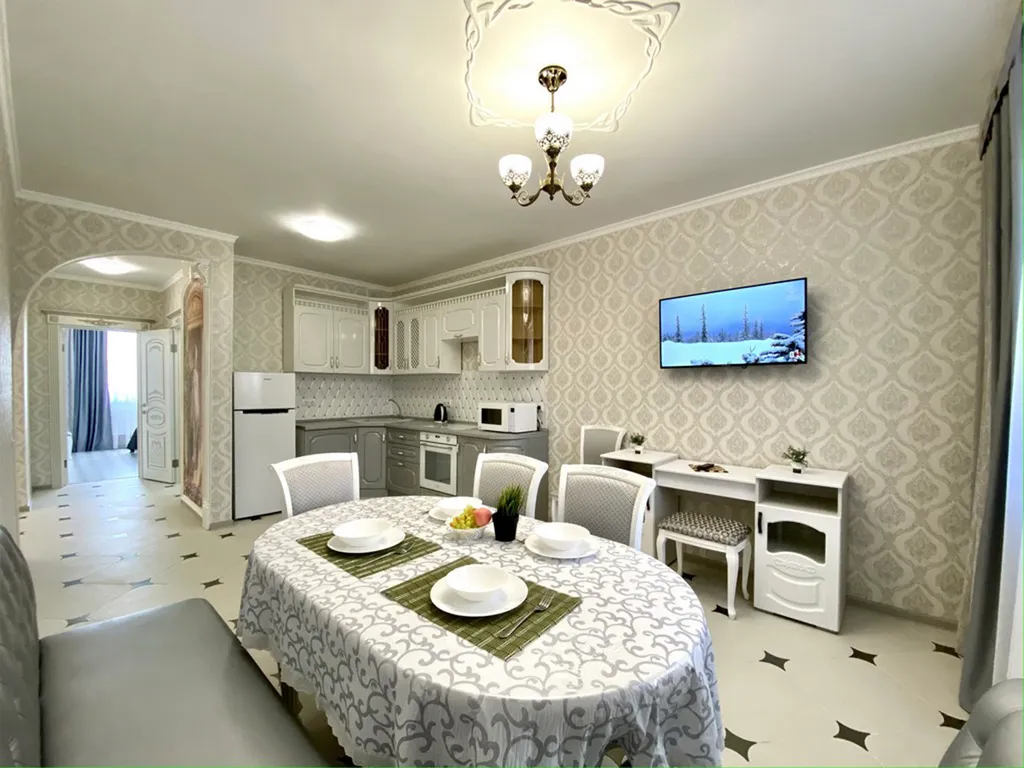 Просторная квартира с дизайнерским ремонтом в классическом стиле