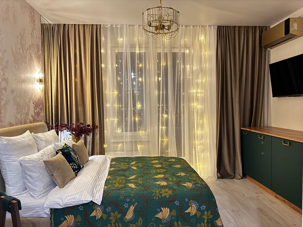 Дизайнерская студия в изумрудном цвете