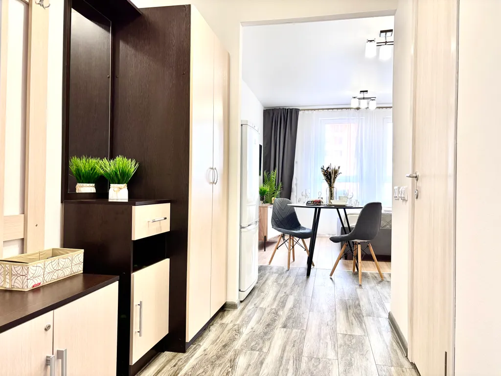 Комфортная новая студия с мягкой кроватью