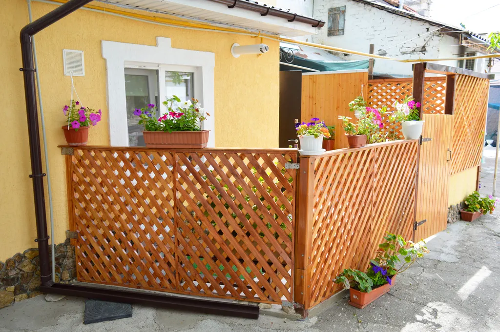 Дом рядом с морем и своим двориком