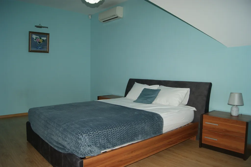 Таунхаус у озера в сосновом лесу