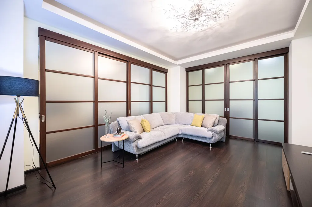 Большая квартира с кондиционерами и камином