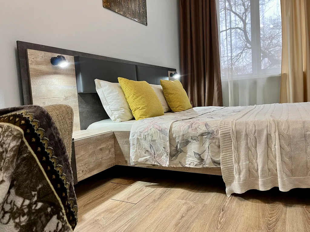 Трешка в центре рядом с ТЦ Галерея