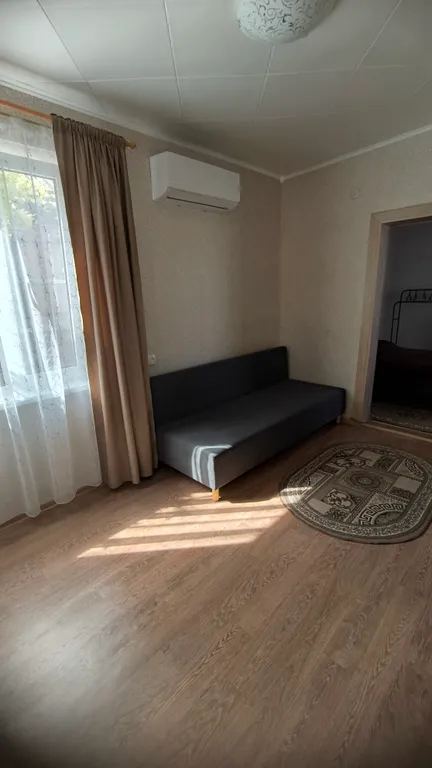 Целый дом, рядом море, центральный рынок и несколько парков