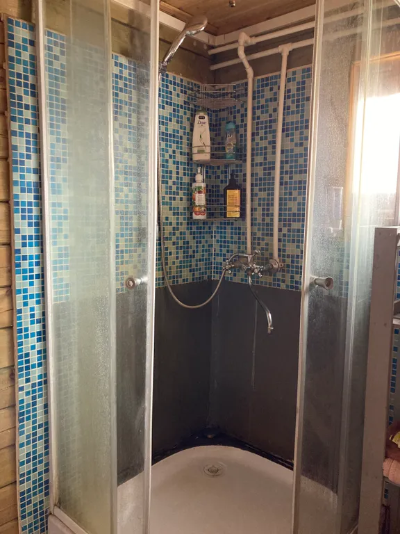 Дом у реки с баней