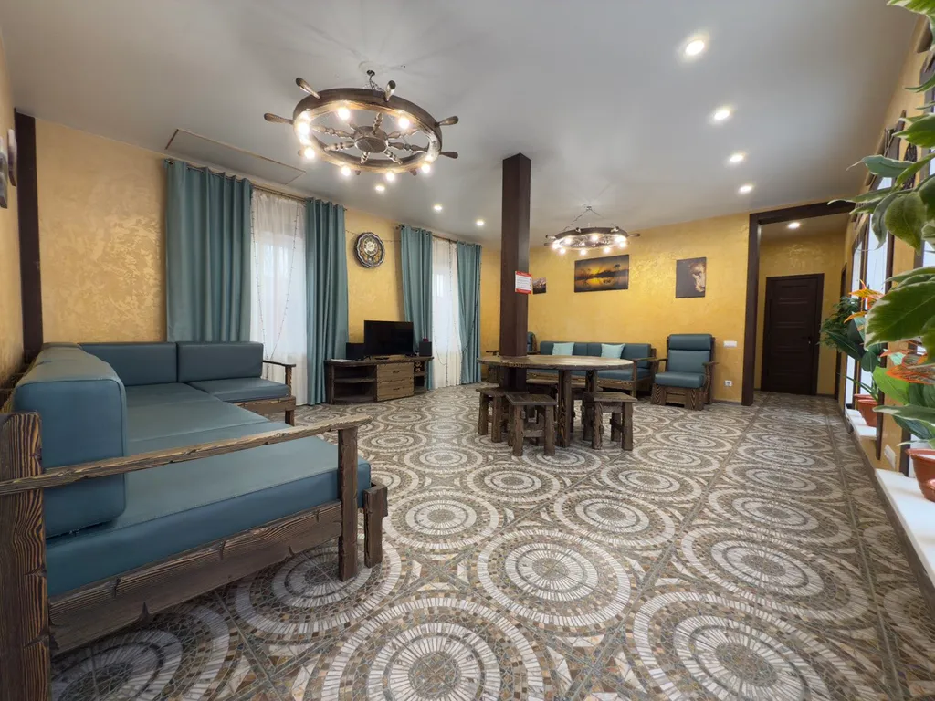 Дом Золотой